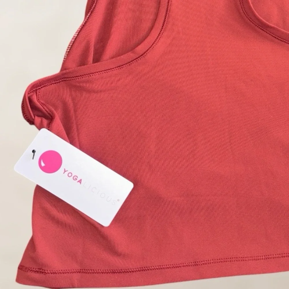 Yogalicious - NWT, Racerback Cropped Tank Top - XL - Picture 4 of 4